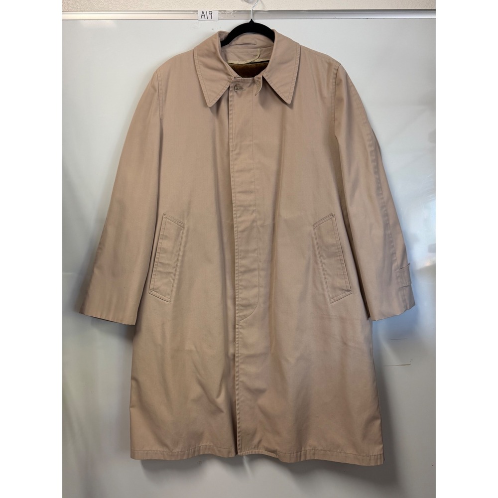London Fog Maincoats Vintage 60s Tan Trench Coat with Faux Fur Liner Mens Beige